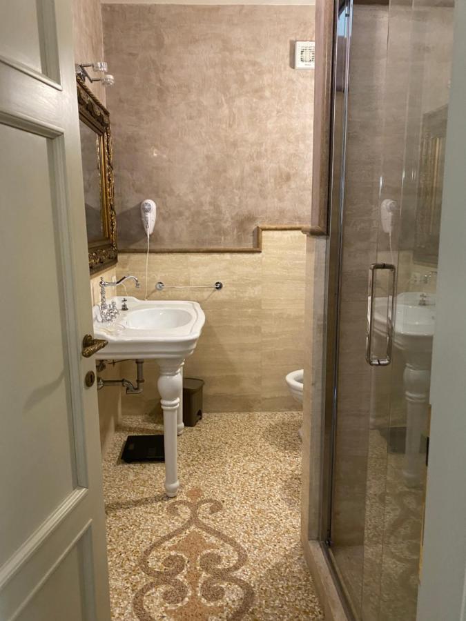 לוקה Casa Dei Cherubini מראה חיצוני תמונה